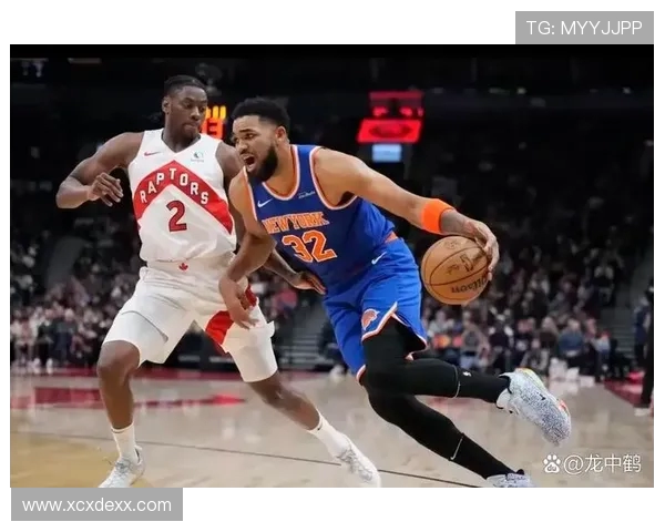 纽约尼克斯强势出击迎战劲敌聚焦激烈对抗与赛场风云 纽约尼克斯强势出击迎战劲敌聚焦激烈对抗与赛场风云