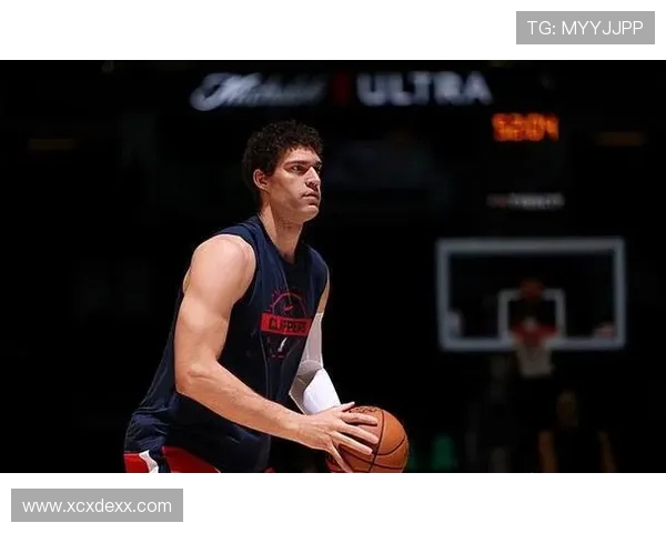 布鲁克洛佩斯如何在NBA赛场上重塑自我与球队的成功之路 布鲁克洛佩斯如何在NBA赛场上重塑自我与球队的成功之路